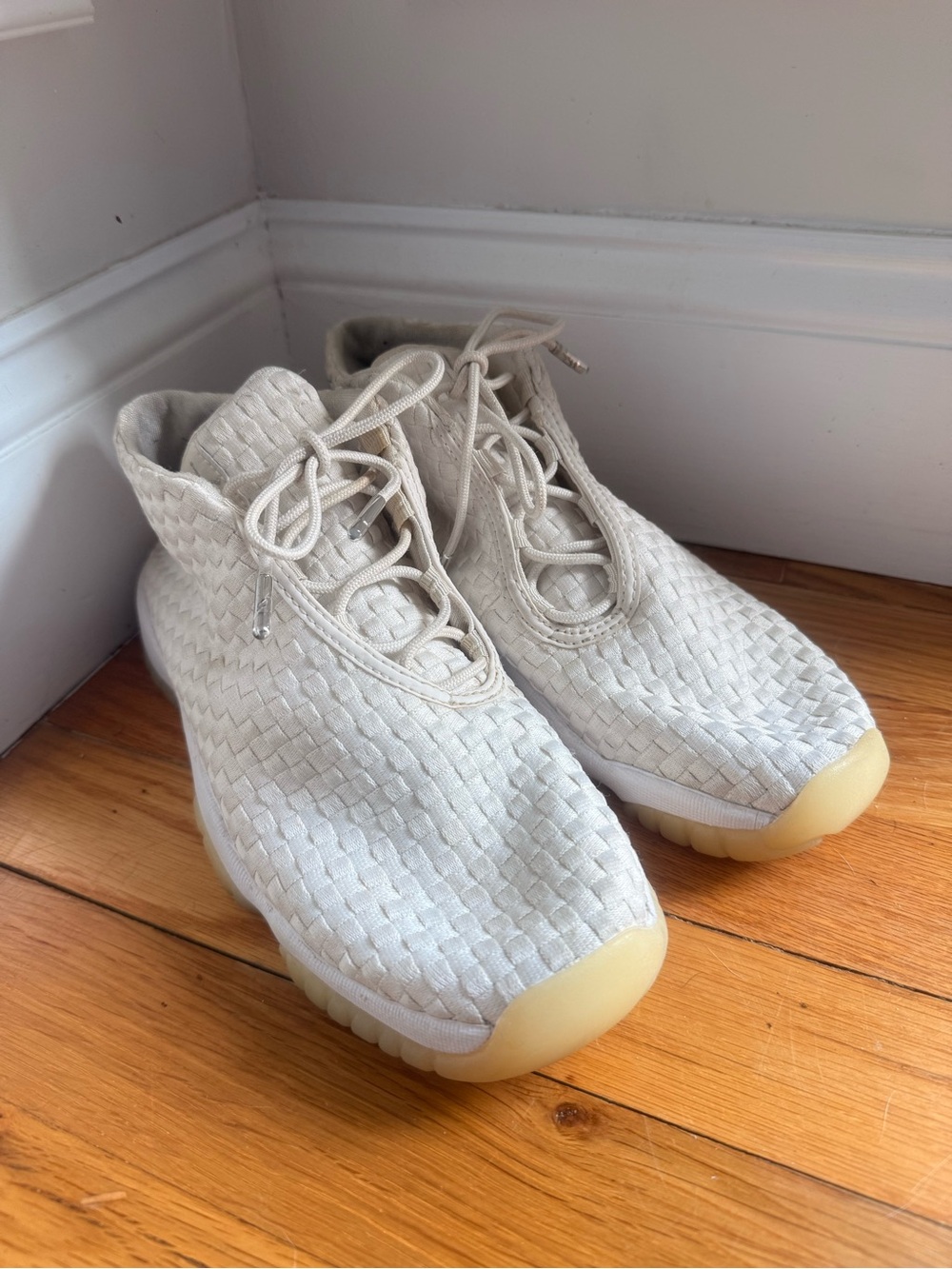 Jordan Future Phantom Shoes Size‎ 6.5Y Youth Boys Cream White